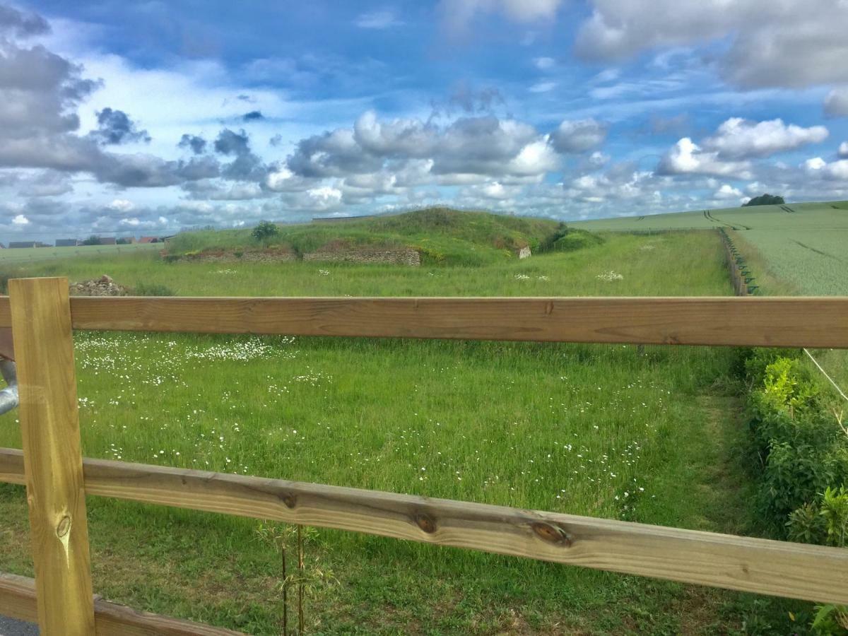 Отель Galerie, Tumulus De La Hogue Fontenay-le-Marmion Экстерьер фото